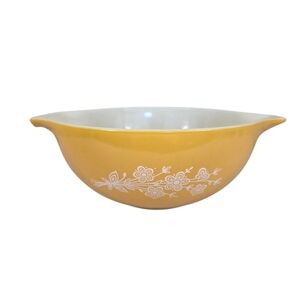 Vintage 1970's Pyrex "Butterfly Gold" Mixing Bowl Yellow Cinderella 443 ~ 2.5 Qu